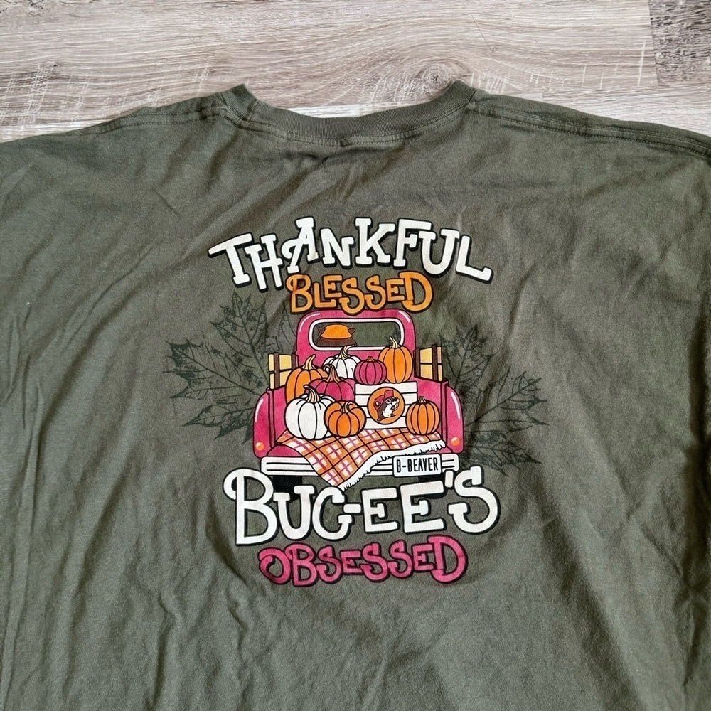 Buc-ees Green and orange pumpkin tee
Fav truck stop in USA
Mens 3XL - Picture 4 of 5